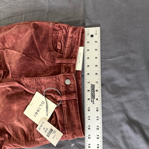 DL1961 MARGAUX Mid-Rise Instasculpt  Ankle Skinny Fervid Velvet Pant Size 26 - Picture 14 of 15